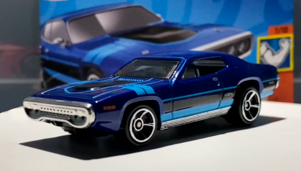 Машинка Базова Hot Wheels '71 Plymouth GTX Muscle Mania 1:64 HKK91 Blue - Retromagaz, image 2