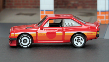 Машинка Базовая Hot Wheels Ford Escort RS2000 Retro Racers 1:64 HKJ77 Red - Retromagaz, image 4