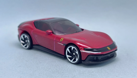 Машинка Базовая Hot Wheels Ferrari 12Cilindri Ferrari 1:64 JJH41 Red - Retromagaz, image 1
