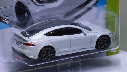 Машинка Базова Hot Wheels Tesla Model S Plaid EV 1:64 HYX58 White - Retromagaz, image 2