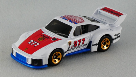 Машинка Базовая Hot Wheels Magnus Walker Urban Outlaw Porsche 935 Race Day 1:64 GRX60 White - Retromagaz, image 5