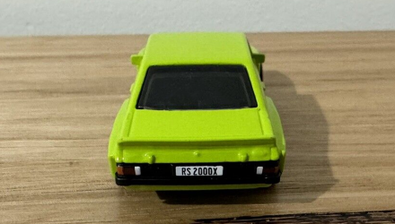 Машинка Базова Hot Wheels Ford Escort RS2000 Factory Fresh 1:64 HTC48 Green - Retromagaz, image 4