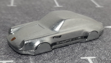 Машинка Базовая Hot Wheels Porsche 911 Carrera Keychain Experimotors 1:64 HRY64 Silver - Retromagaz, image 2