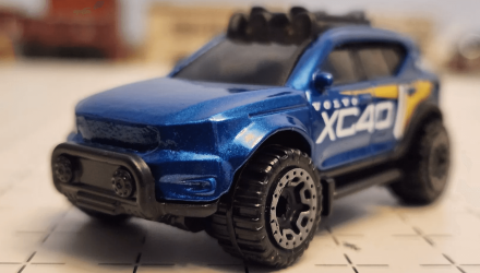 Машинка Базова Hot Wheels Volvo XC40 Recharge Green Speed 1:64 HTB79 Metallic Blue - Retromagaz, image 1