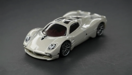 Машинка Базовая Hot Wheels Pagani Utopia Exotics 1:64 HRY83 Grey - Retromagaz, image 1