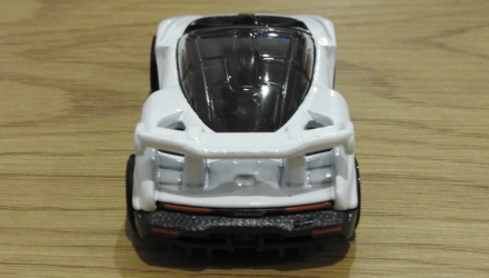 Машинка Базова Hot Wheels McLaren Senna Nightburnerz 1:64 GHD18 White - Retromagaz, image 6