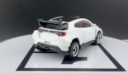 Тематична Машинка Matchbox 2024 Toyota Yaris GR Rally2 Moving Parts 1:64 JHV36 White - Retromagaz, image 2