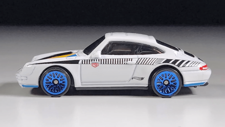 Машинка Базова Hot Wheels '96 Porsche Carrera Magnus Walker The `90S 1:64 HTF01 White - Retromagaz, image 3