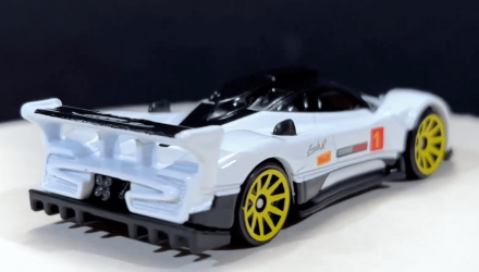 Машинка Базова Hot Wheels Pagani Zonda R Turbo 1:64 HKJ36 White - Retromagaz, image 3