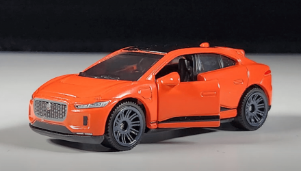 Тематична Машинка Matchbox 2022 Jaguar L-Pace Moving Parts 1:64 FWD28/HVM85 Orange - Retromagaz, image 1