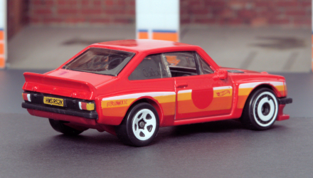 Машинка Базовая Hot Wheels Ford Escort RS2000 Retro Racers 1:64 HKJ77 Red - Retromagaz, image 3