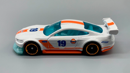 Машинка Базовая Hot Wheels Custom '18 Ford Mustang GT Gulf Muscle Mania 1:64 FYF87 White - Retromagaz, image 4