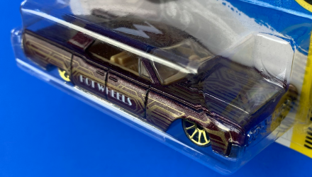 Машинка Базова Hot Wheels '64 Lincolnn Continental Art Cars 1:64 DTX89 Brown - Retromagaz, image 3