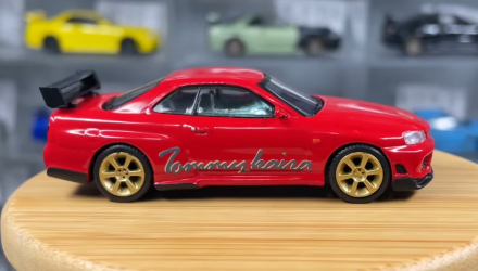 Машинка Premium MINI GT Nissan Skyline GT-R (R34) Tommykaira R-z 1:64 Red - Retromagaz, image 4