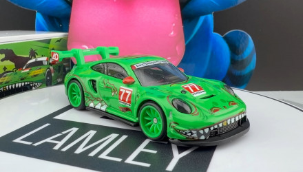 Машинка Premium 2шт Hot Wheels Porsche 911 GT3 R (992) та Fleet Flyer Team Transport 1:64 JHX98 Green - Retromagaz, image 1