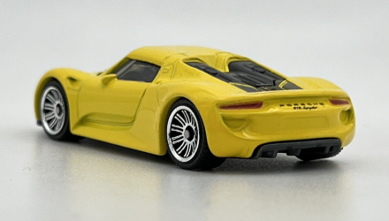 Машинка Велике Місто Matchbox Porsche 918 Spyder Showroom 1:64 HLC88 Yellow - Retromagaz, image 6