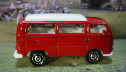 Тематична Машинка Matchbox 1970 Volkswagen T2 Bus Germany 1:64 HVT70/HVV22 Red - Retromagaz, image 2