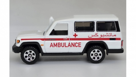 Тематическая Машинка Matchbox 2024 Toyota Land Cruiser 70 Series Moving Parts 1:64 JHV35 White - Retromagaz, image 3