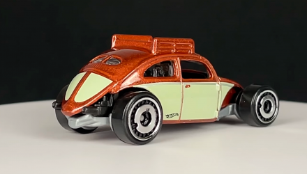 Тематична Машинка Hot Wheels Custom Volkswagen Beetle Volkswagen 1:64 HDH45 Brown - Retromagaz, image 3