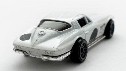 Машинка Базовая Hot Wheels '64 Corvette Sting Ray Race Day 1:64 GTB88 White - Retromagaz, image 3