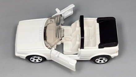 Тематическая Машинка Matchbox 1987 Volkswagen Golf MK1 Cabriolet Moving Parts 1:64 JBW73 White - Retromagaz, image 4