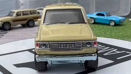 Машинка Premium Hot Wheels Toyota Land Cruiser FJ60 Fast & Furious 1:64 HNW46/HNW53 Tan - Retromagaz, image 5