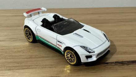 Машинка Базова Hot Wheels '15 Jaguar F-Type Project 7 Roadsters 1:64 HTC16 White - Retromagaz, image 1