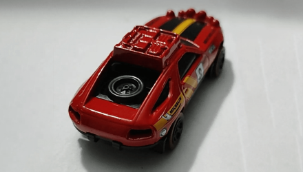 Машинка Базовая Hot Wheels Porsche 928S Safari Treasure Hunts Dirt 1:64 HTF29 Red - Retromagaz, image 2