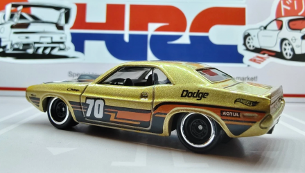 Машинка Базовая Hot Wheels '70 Dodge Hemi Challenger Nightspeed 1:64 JJJ07 Gold - Retromagaz, image 4