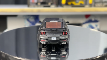 Машинка Premium MINI GT Ford Mustang Dark Horse 2024 1:64 MGT00957 Grey - Retromagaz, image 5