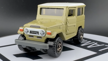 Тематическая Машинка Matchbox Toyota Land Cruiser FJ40 Moving Parts 1:64 FWD28/HVN18 Tan - Retromagaz, image 2