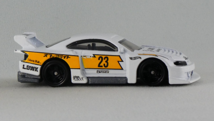 Машинка Базова Hot Wheels Liberty Walk LB Super Silhouette Nissan Silvia (S15) Turbo 1:64 HCT23 White - Retromagaz, image 4