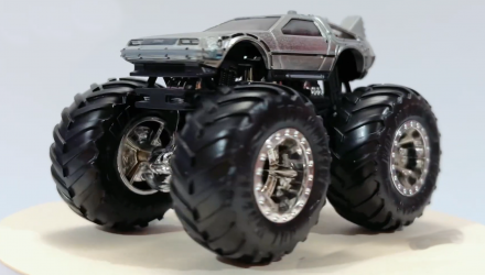 Машинка-Позашляховик Hot Wheels Back to the Future Time Machine DeLorean DMC-12 Monster Truck 1:64 JDP80 Silver - Retromagaz, image 2