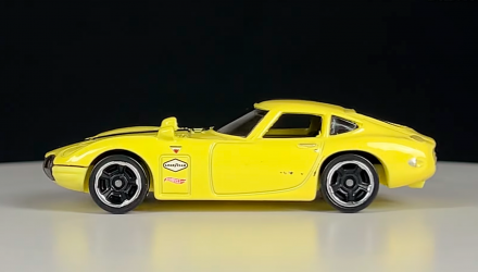 Тематична Машинка Hot Wheels Toyota 2000 GT Japanese Classics 1:64 HLK15 Yellow - Retromagaz, image 4