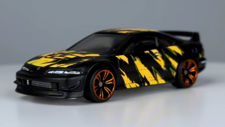 Тематическая Машинка Hot Wheels Custom '01 Acura Integra GSR Neon Speeders 1:64 HLH72/HRW73 Black - Retromagaz, image 2