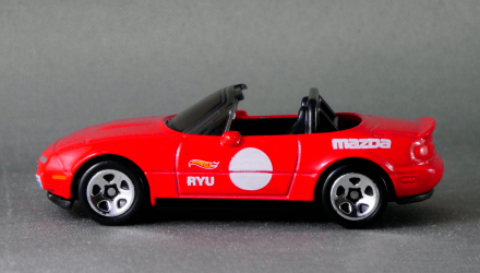 Машинка Базова Hot Wheels '91 Mazda MX-5 Miata Speed Graphics 1:64 FYD99 Red - Retromagaz, image 3