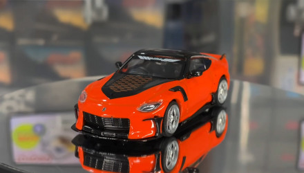 Машинка Premium MINI GT Nissan Z VeilSide FFZ400 1:64 MGT00989 Orange - Retromagaz, image 1