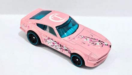 Машинка Базова Hot Wheels Datsun 240Z Art Cars 1:64 JBB66 Pink - Retromagaz, image 1