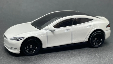 Машинка Большой Город Matchbox Tesla Model S Showroom 1:64 HLC59 White - Retromagaz, image 1