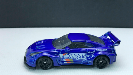 Машинка Базова Hot Wheels Liberty Walk LB-Silhouette Works GT Nissan 35GT-RR Ver.2 Dream Garage 1:64 HCT99 Blue - Retromagaz, image 2