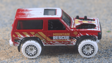 Машинка Базовая Hot Wheels Nissan Patrol Custom First Response 1:64 HTB59 Red - Retromagaz, image 4