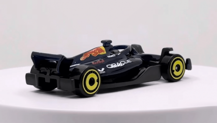 Набор Машинка Базовая Hot Wheels Oracle Red Bull Racing Formula 1 Track Aces 1:64 HYW10 Blue  + Mercedes-AMG Petronas Formula 1 One Team Black + Williams Racing Formula 1 image_2 Набор Машинка Базовая Hot Wheels Oracle Red Bull Racing Formula 1 Track Aces 1:64 HYW10 Blue  + Mercedes-AMG Petronas Formula 1 One Team Black + Williams Racing Formula 1 - Retromagaz, image 2