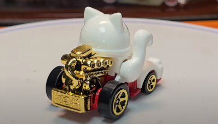 Машинка Базова Hot Wheels Feline Lucky Celebration Racers 1:64 HYW52 White - Retromagaz, image 4