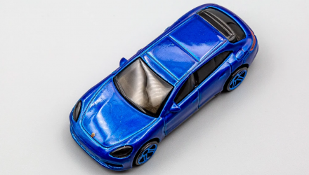 Машинка Базовая Hot Wheels Porsche Panamera Turbo S E-Hybrid Sport Turismo Porsche 1:64 GHF19 Metallic Blue - Retromagaz, image 4