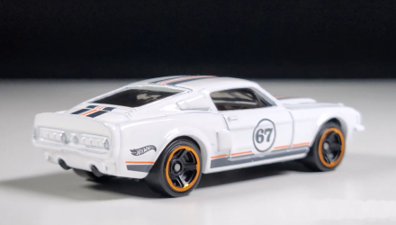 Машинка Базова Hot Wheels '68 Shelby GT500 Mustang 60th 1:64 HYY93 White - Retromagaz, image 2