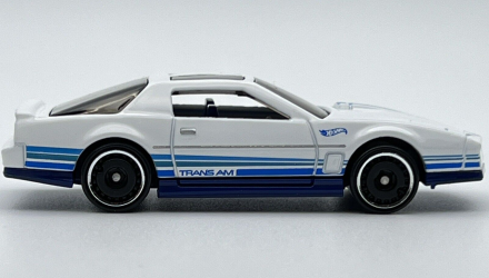 Машинка Базовая Hot Wheels '84 Pontiac Firebird Muscle Mania 1:64 HKK92 White - Retromagaz, image 5