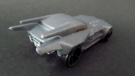 Машинка Базовая Hot Wheels DC Batmobile Batman 1:64 FYF60 Grey - Retromagaz, image 3