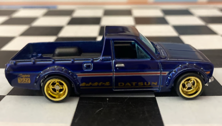 Машинка Базовая Hot Wheels 1975 Datsun Sunny Truck (B120) Super Treasure Hunt STH Hot Trucks 1:64 JBC38 Blue - Retromagaz, image 1