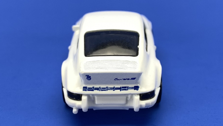 Машинка Базова Hot Wheels '75 Porsche 911 Carrera RS 2.7 Retro Racers 1:64 HKG42 White - Retromagaz, image 6