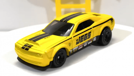 Машинка Базова Hot Wheels '18 Dodge Challenger SRT Demon Muscle Mania 1:64 GHD04 Yellow - Retromagaz, image 1